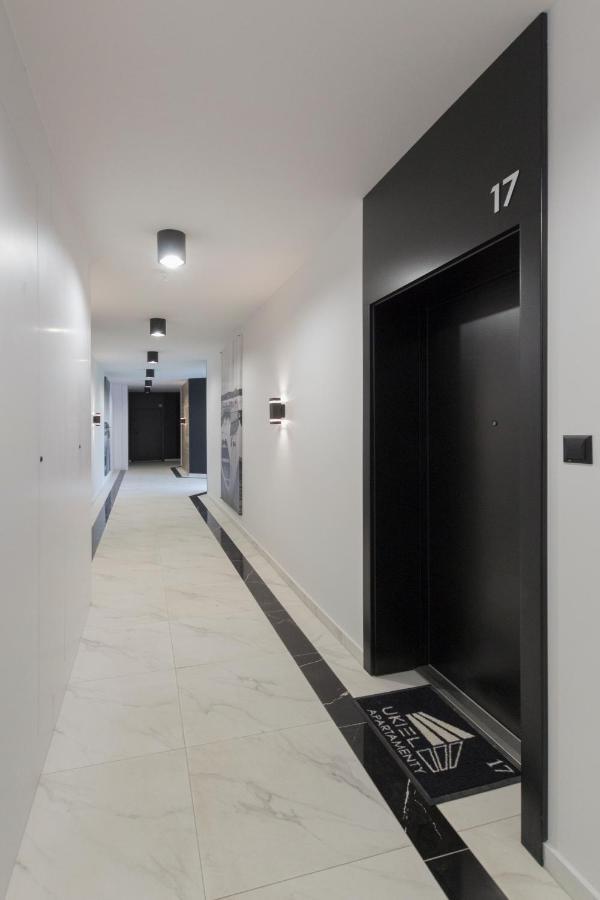 Apartament Przy Jeziorze Nr 2 Allenstein Exterior foto